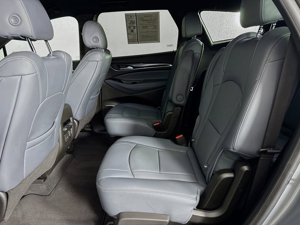 Used 2024 Buick Enclave Premium image 27