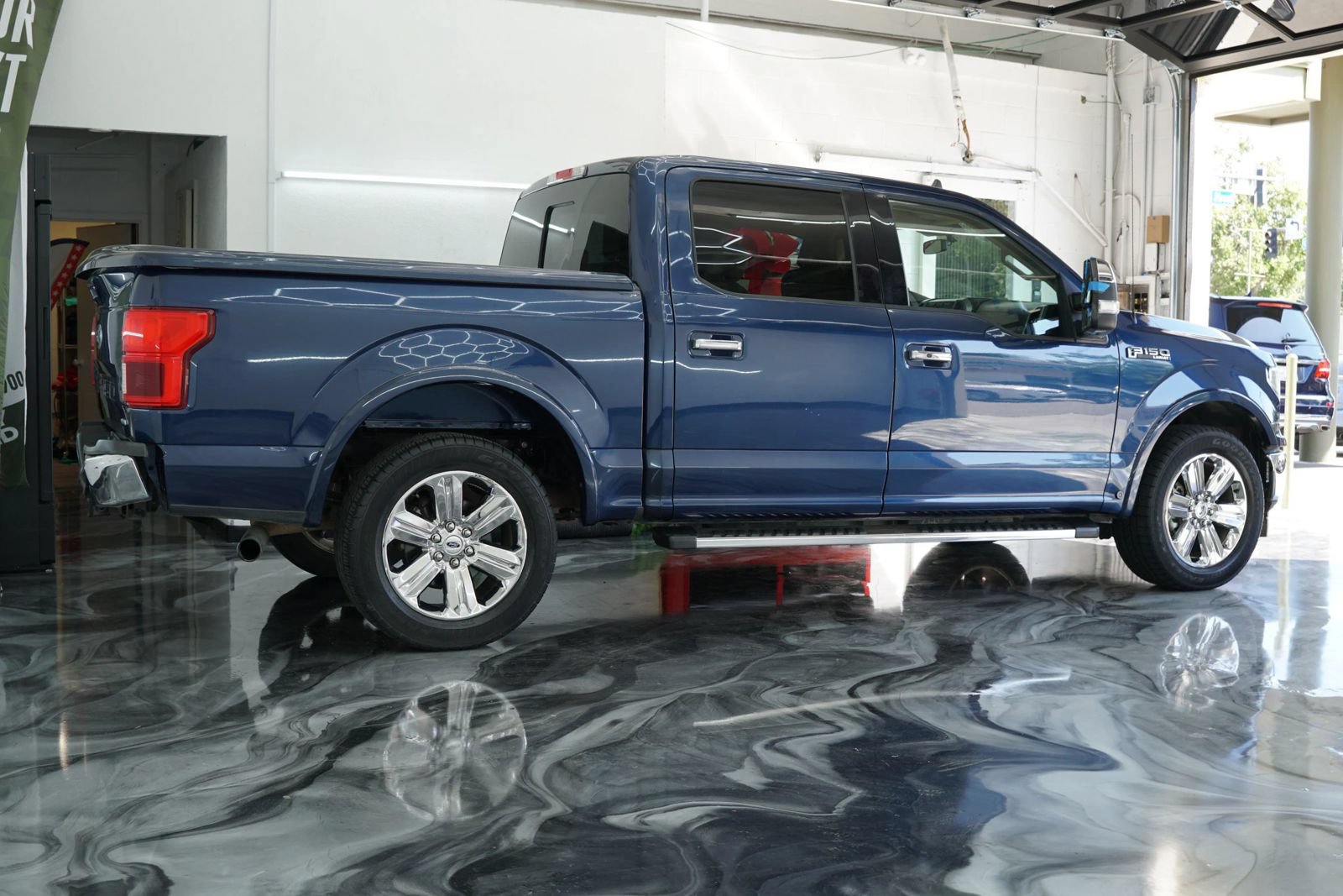Used 2019 Ford F150 Lariat w/ Equipment Group 502A Luxury RWD image 12