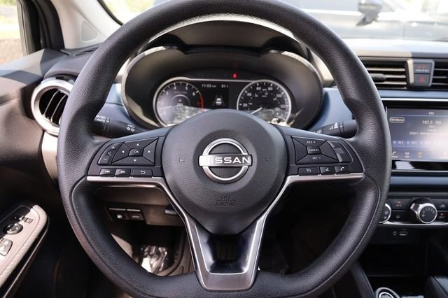 Certified 2025 Nissan Versa SV FWD image 6