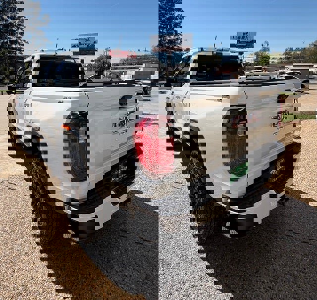 New 2026 GMC Canyon Elevation w/ Convenience Package image 6