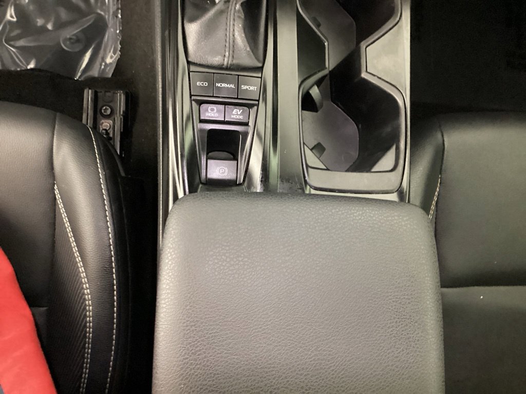 Used 2025 Toyota Camry SE w/ Convenience Package FWD image 21
