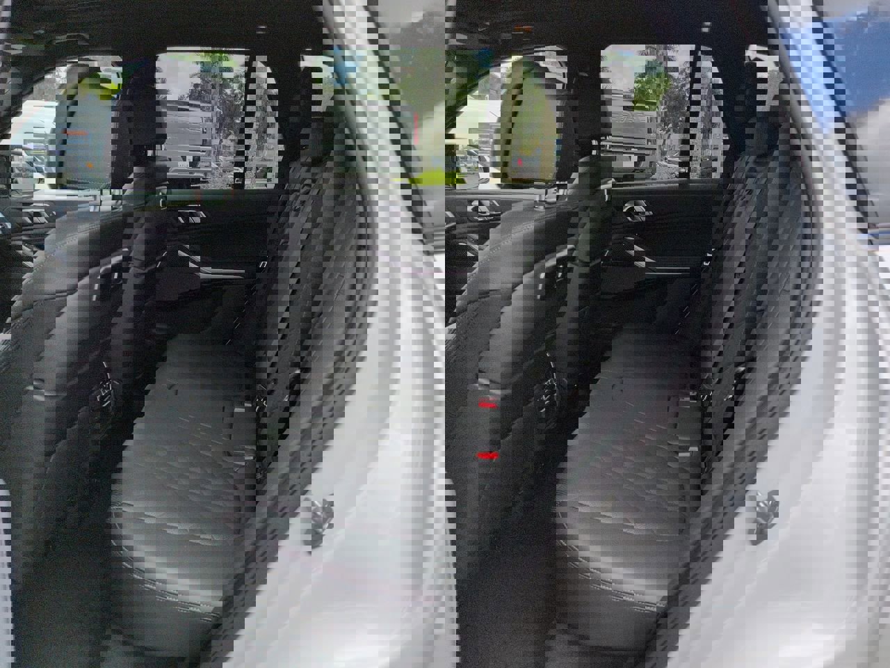 Used 2026 BMW X5 M60i image 14