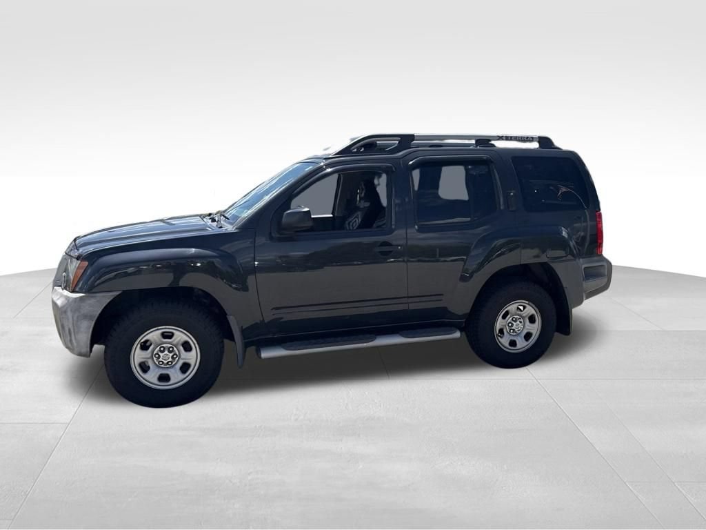 Used 2011 Nissan Xterra X AWD/4WD image 2