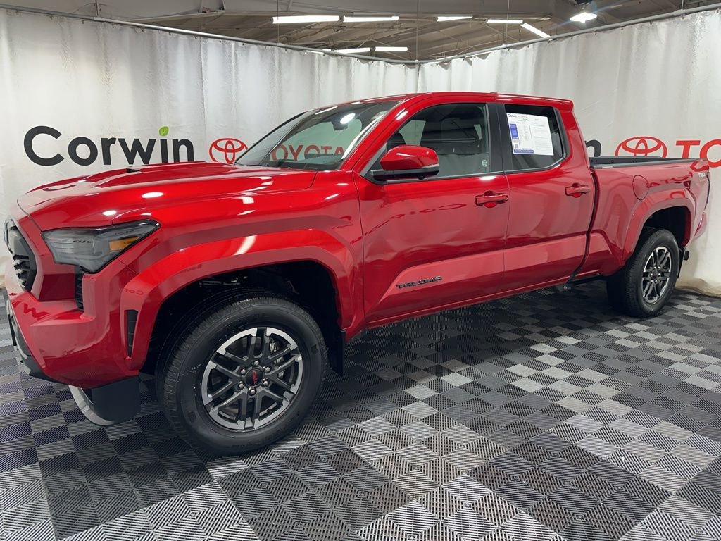Used 2024 Toyota Tacoma image 4
