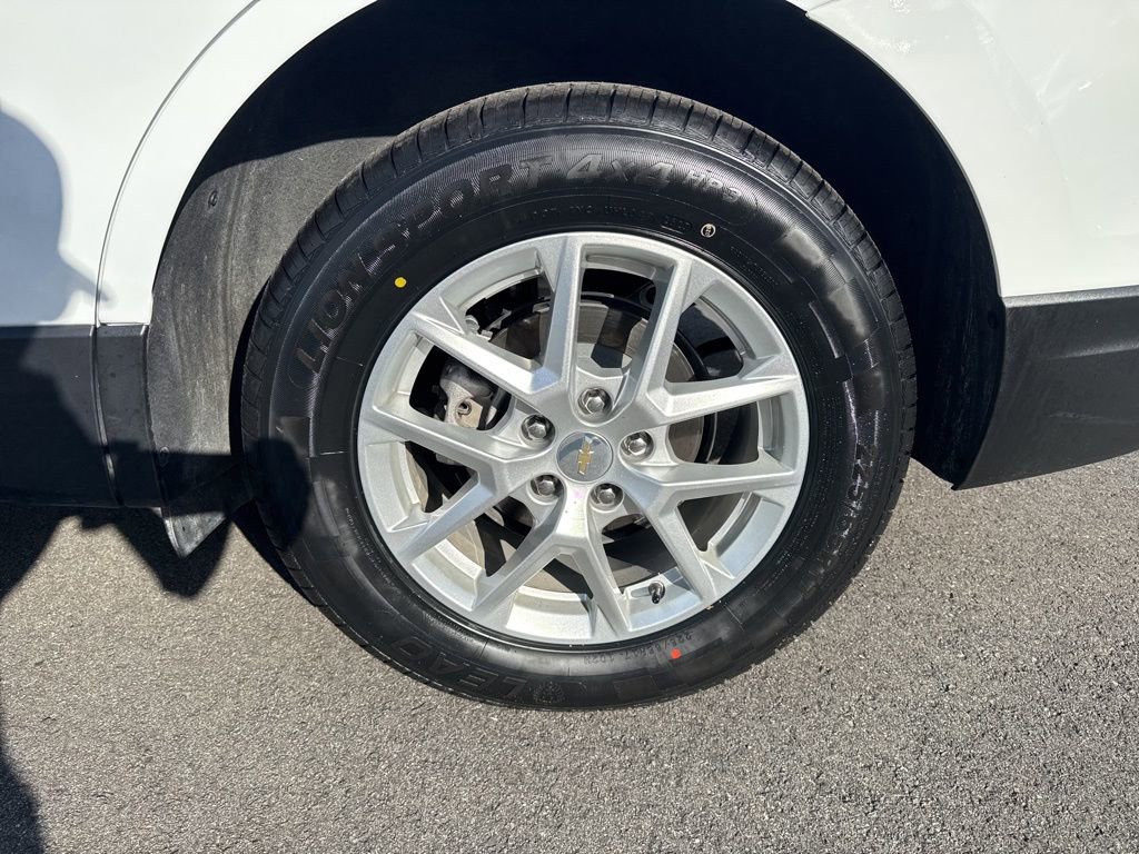 Used 2024 Chevrolet Equinox LT image 33
