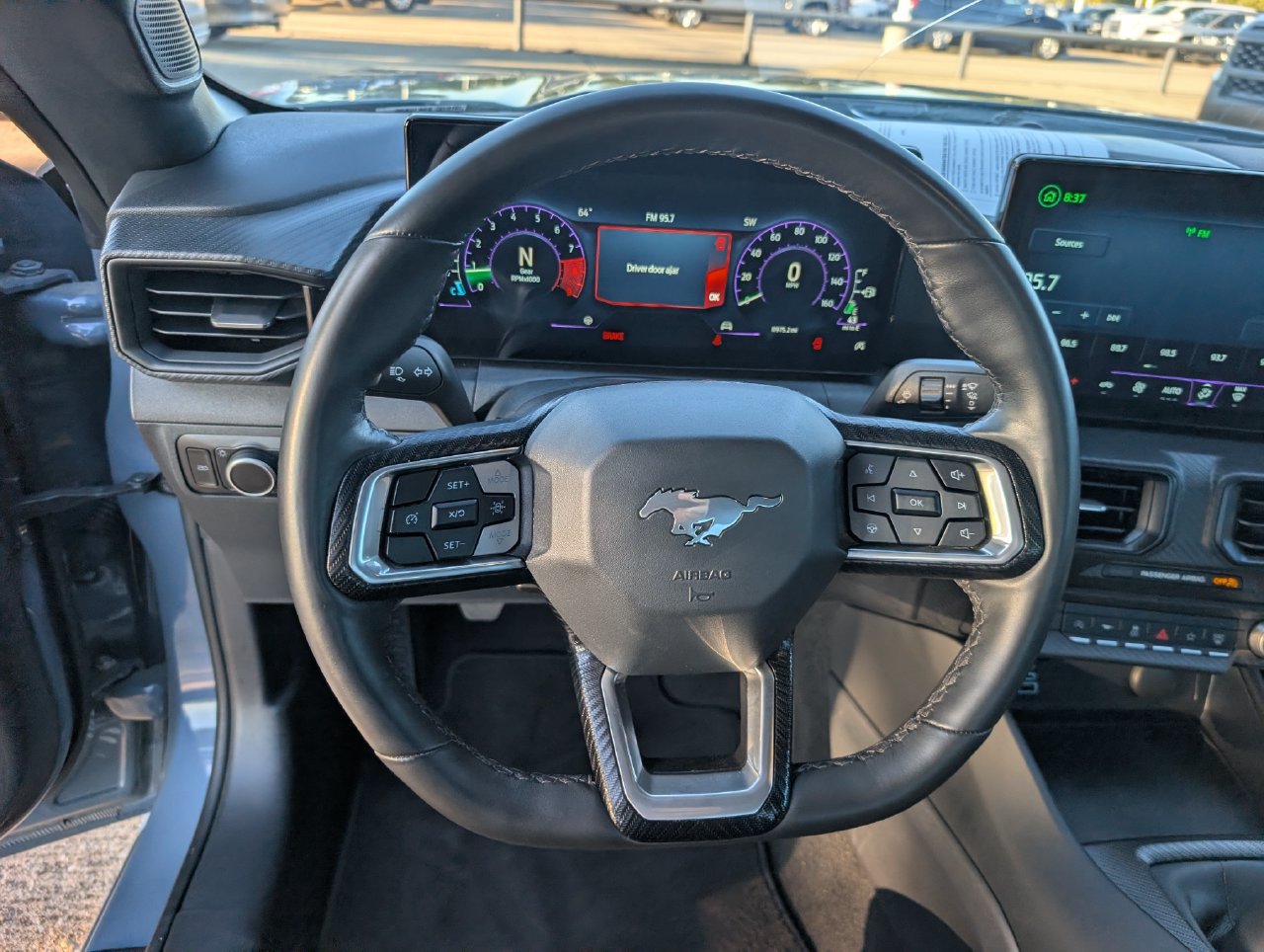 Used 2025 Ford Mustang GT RWD image 11