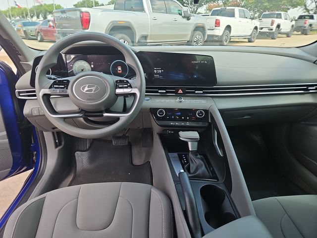 Used 2024 Hyundai Elantra SEL FWD image 19