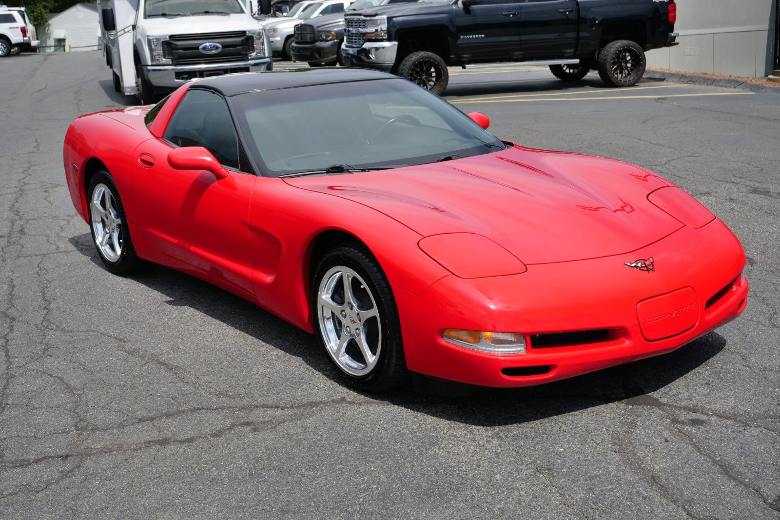 Used 2002 Chevrolet Corvette Coupe w/ Preferred Equipment Group2 RWD image 4