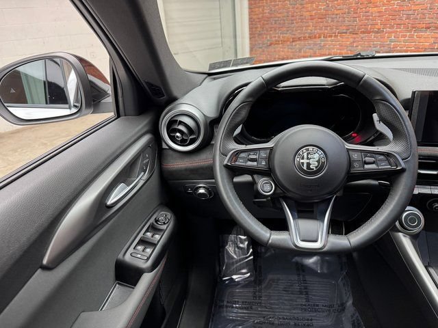 Used 2024 Alfa Romeo Tonale Ti AWD/4WD image 13