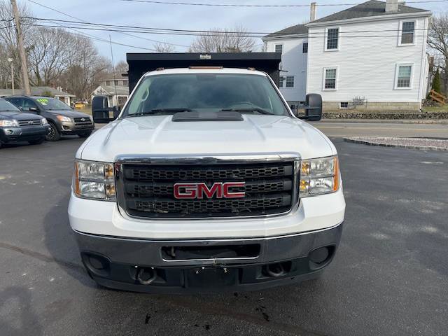 Used 2011 GMC Sierra 3500 W/T w/ Snow Plow Prep Package image 3