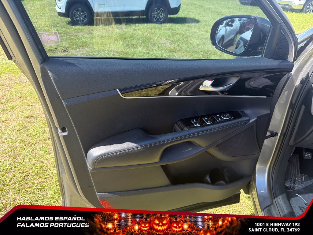 Used 2019 Kia Sorento FWD image 12