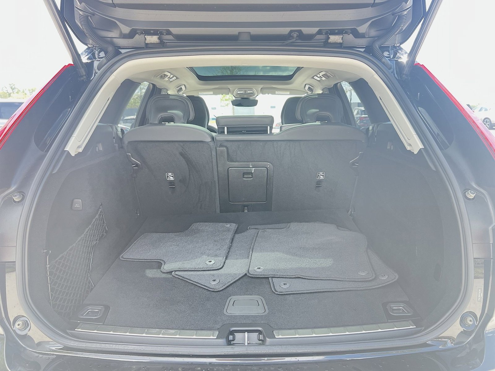 Certified 2023 Volvo XC60 B5 Ultimate w/ Climate Package AWD/4WD image 34