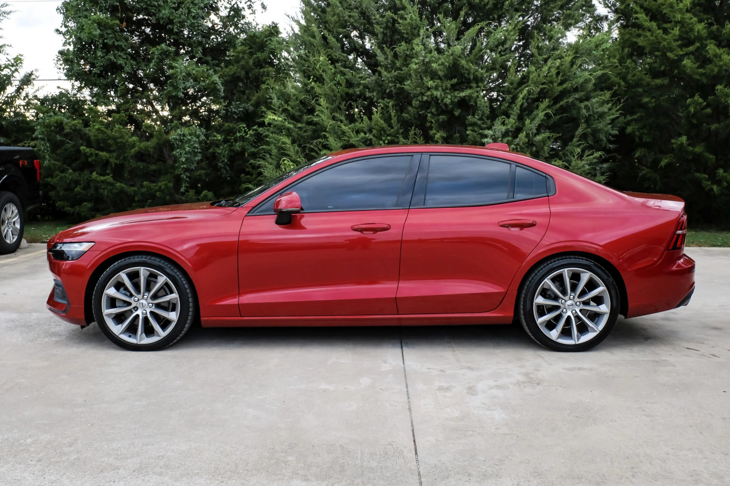 Used 2020 Volvo S60 T5 Momentum FWD image 12