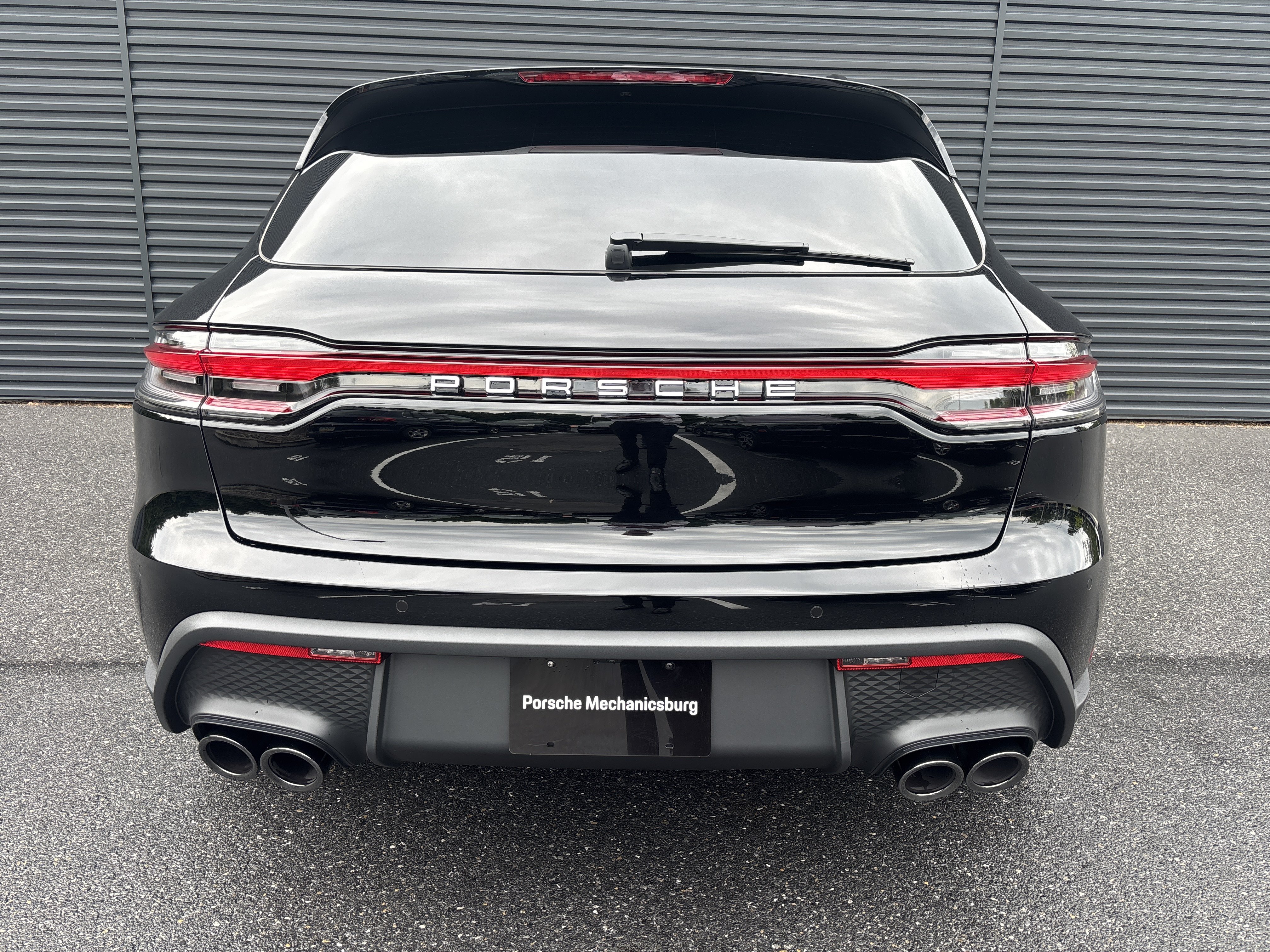 New 2026 Porsche Macan AWD/4WD image 4