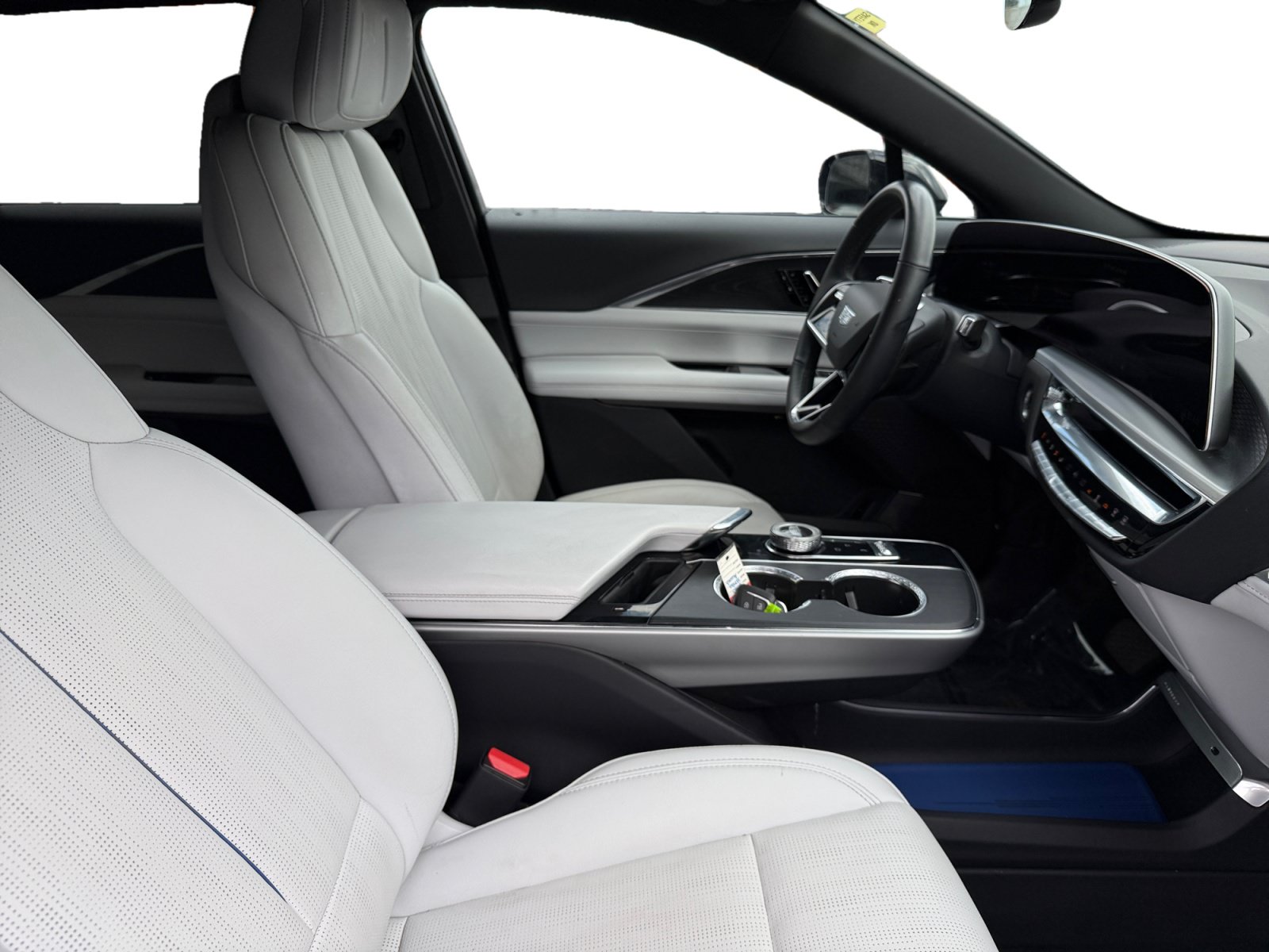 Used 2024 Cadillac Lyriq Sport RWD image 15