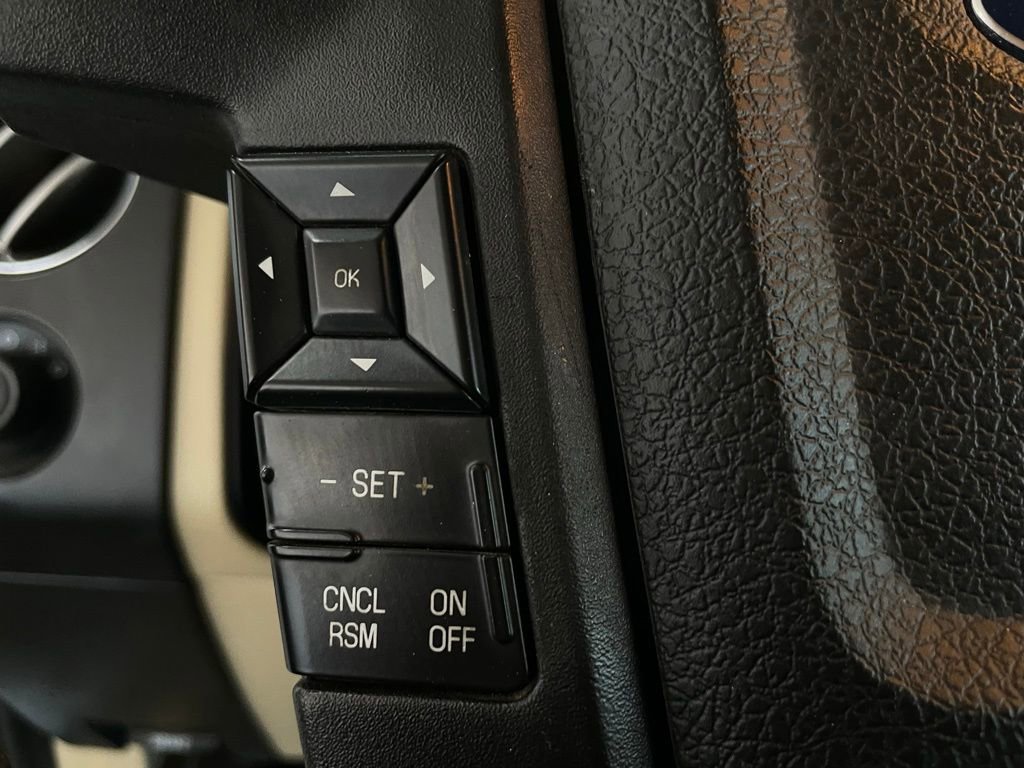 Used 2015 Ford Expedition XL image 35