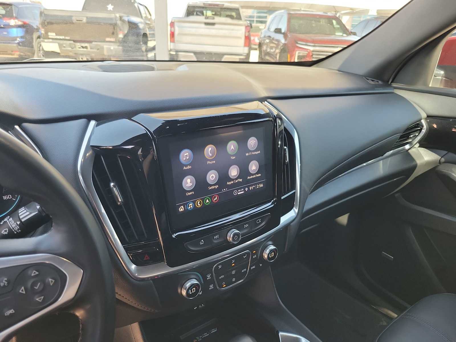 Used 2023 Chevrolet Traverse RS image 24