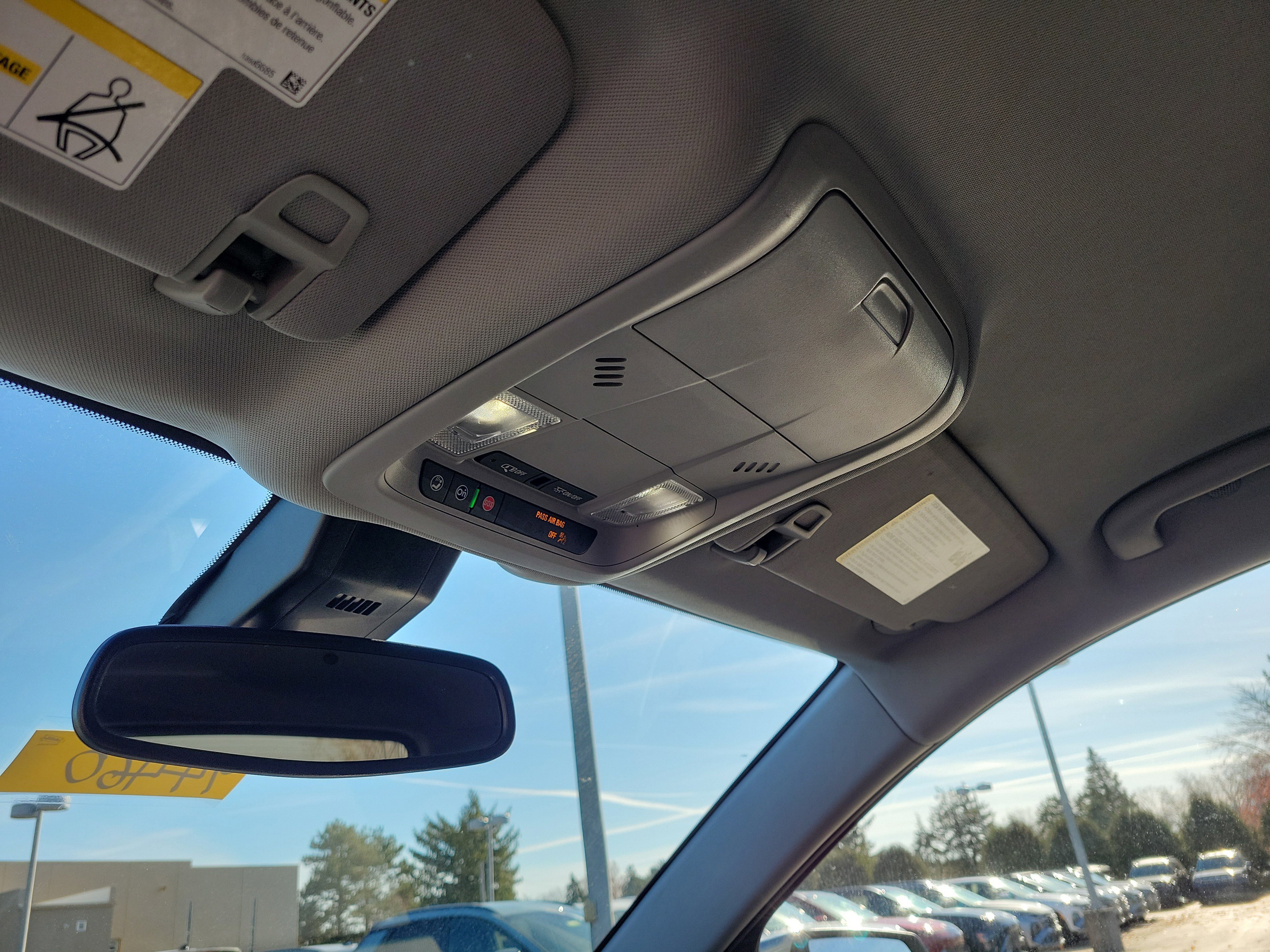 Used 2024 GMC Terrain SLE image 30