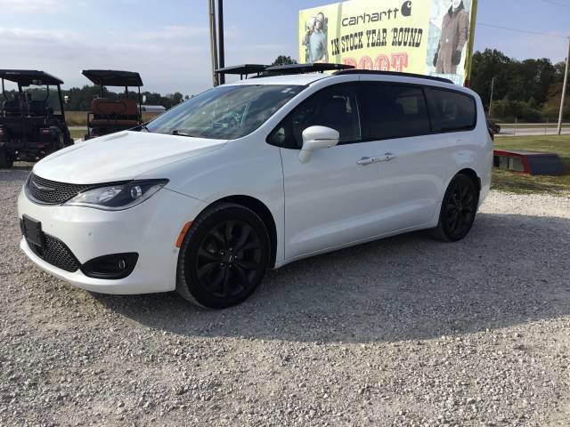 Used 2018 Chrysler Pacifica Limited w/ Advanced Safetytec Group image 8