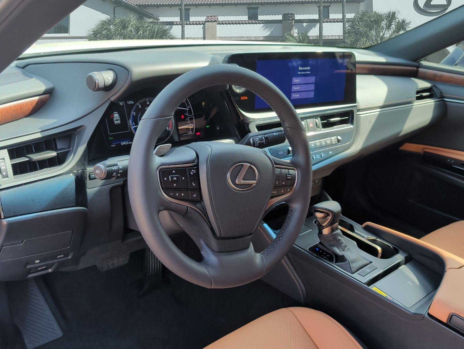 Used 2024 Lexus ES 350 w/ Premium Package FWD image 12