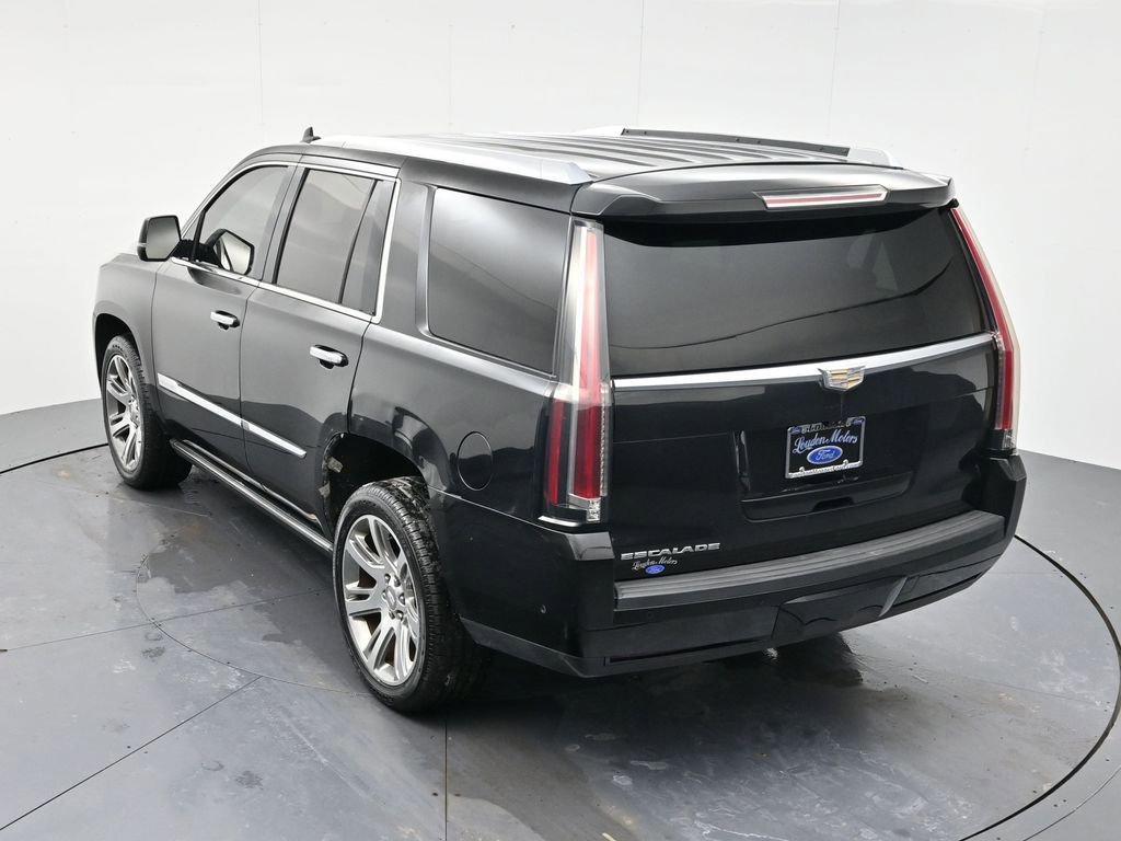Used 2017 Cadillac Escalade Premium Luxury image 46
