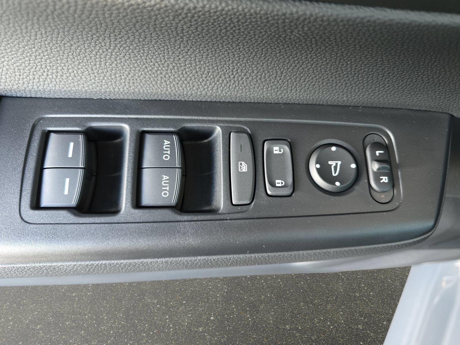New 2026 Honda CR-V Sport image 25