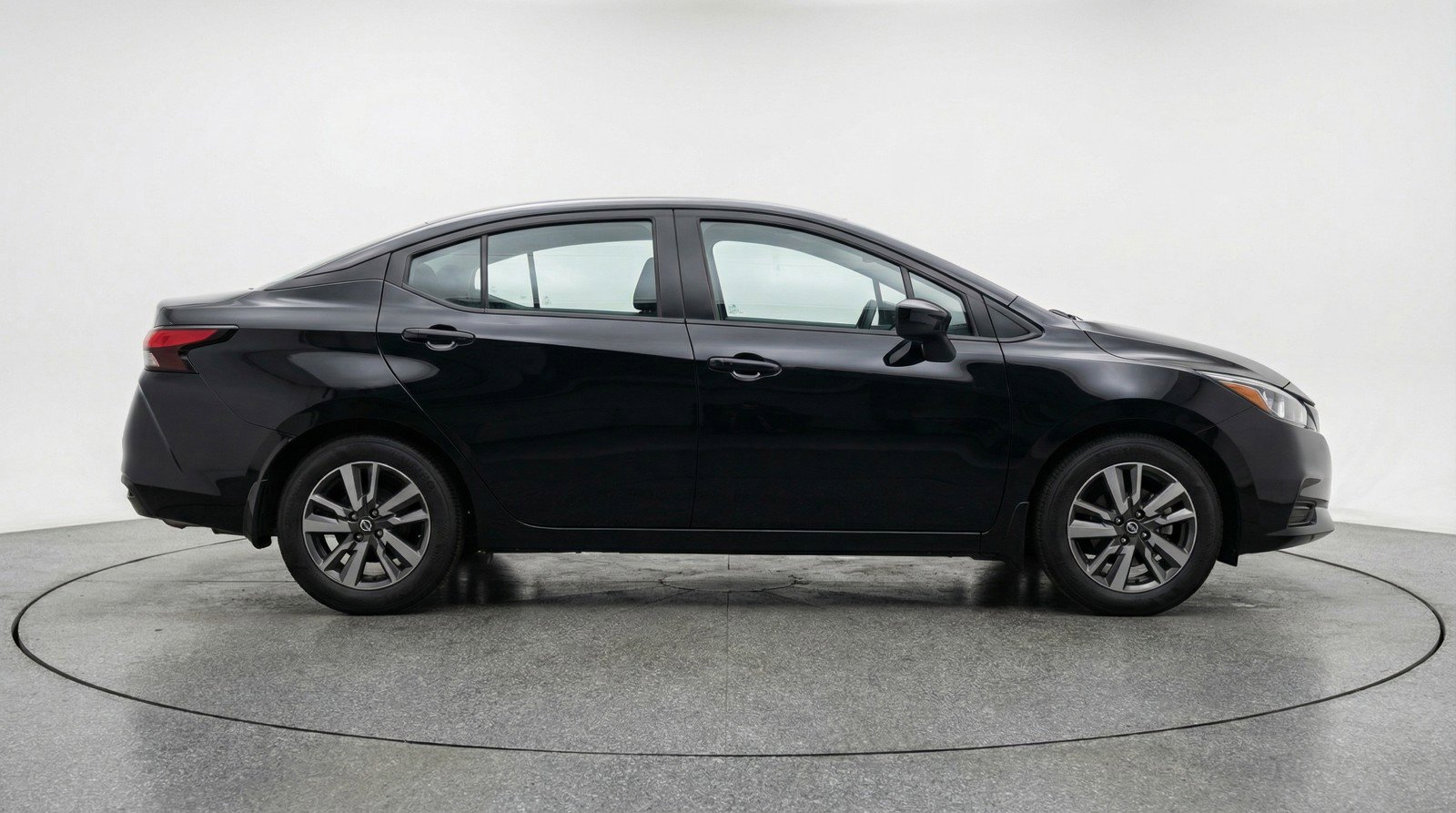 Used 2025 Nissan Versa SV image 11