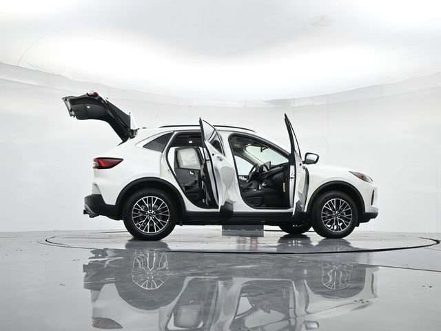 New 2026 Ford Escape SE w/ PHEV Premium Package FWD image 50