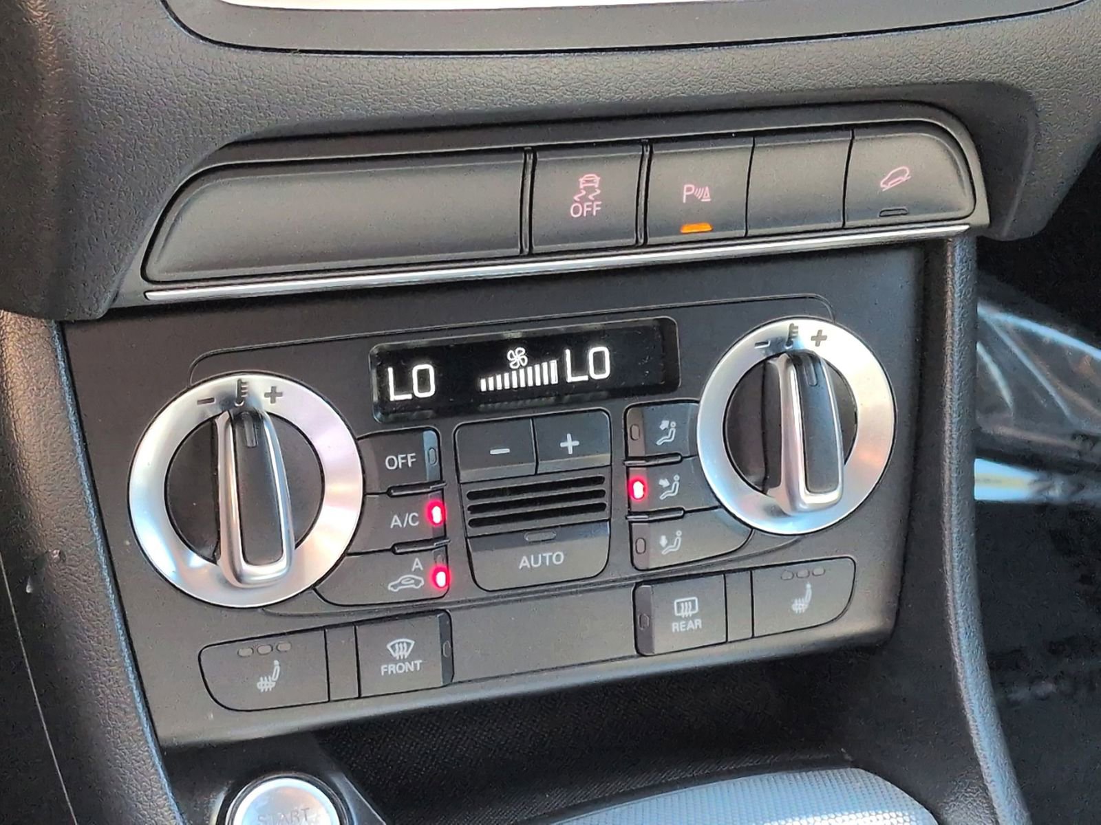 Used 2015 Audi Q3 2.0T Prestige image 23