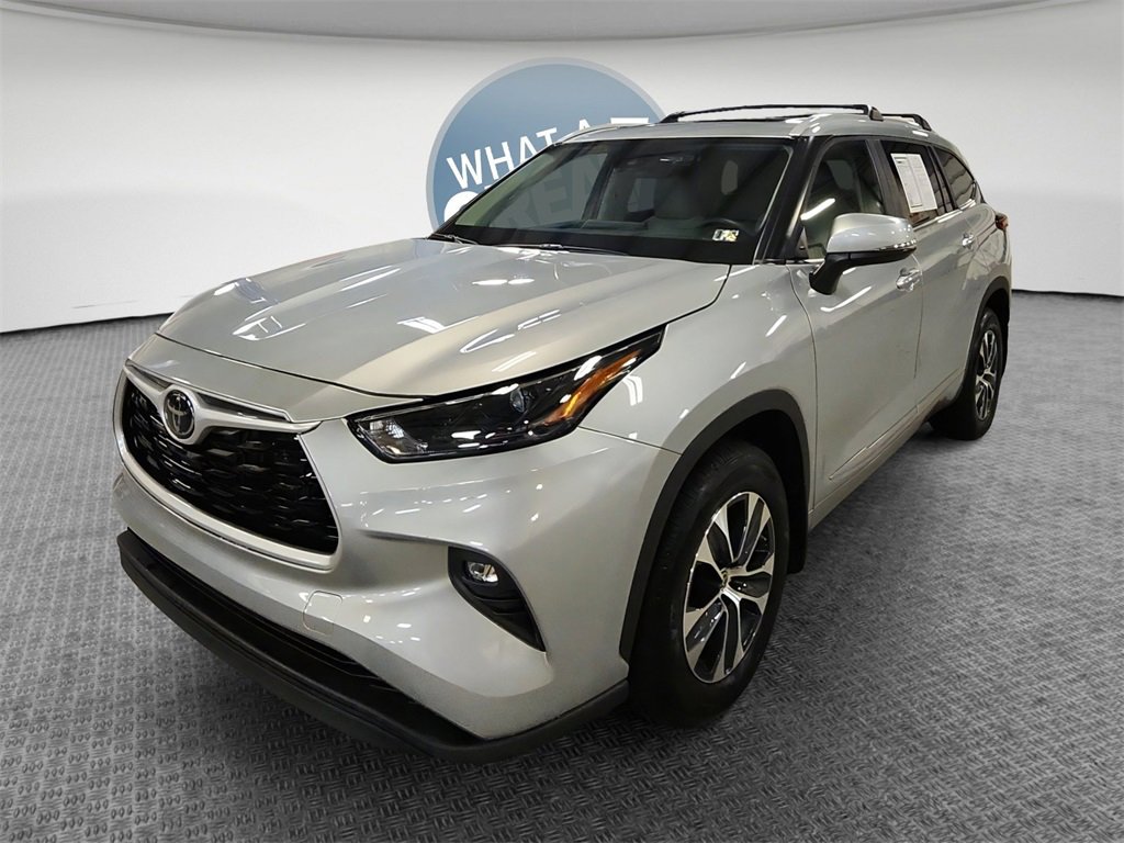 Used 2023 Toyota Highlander XLE image 8