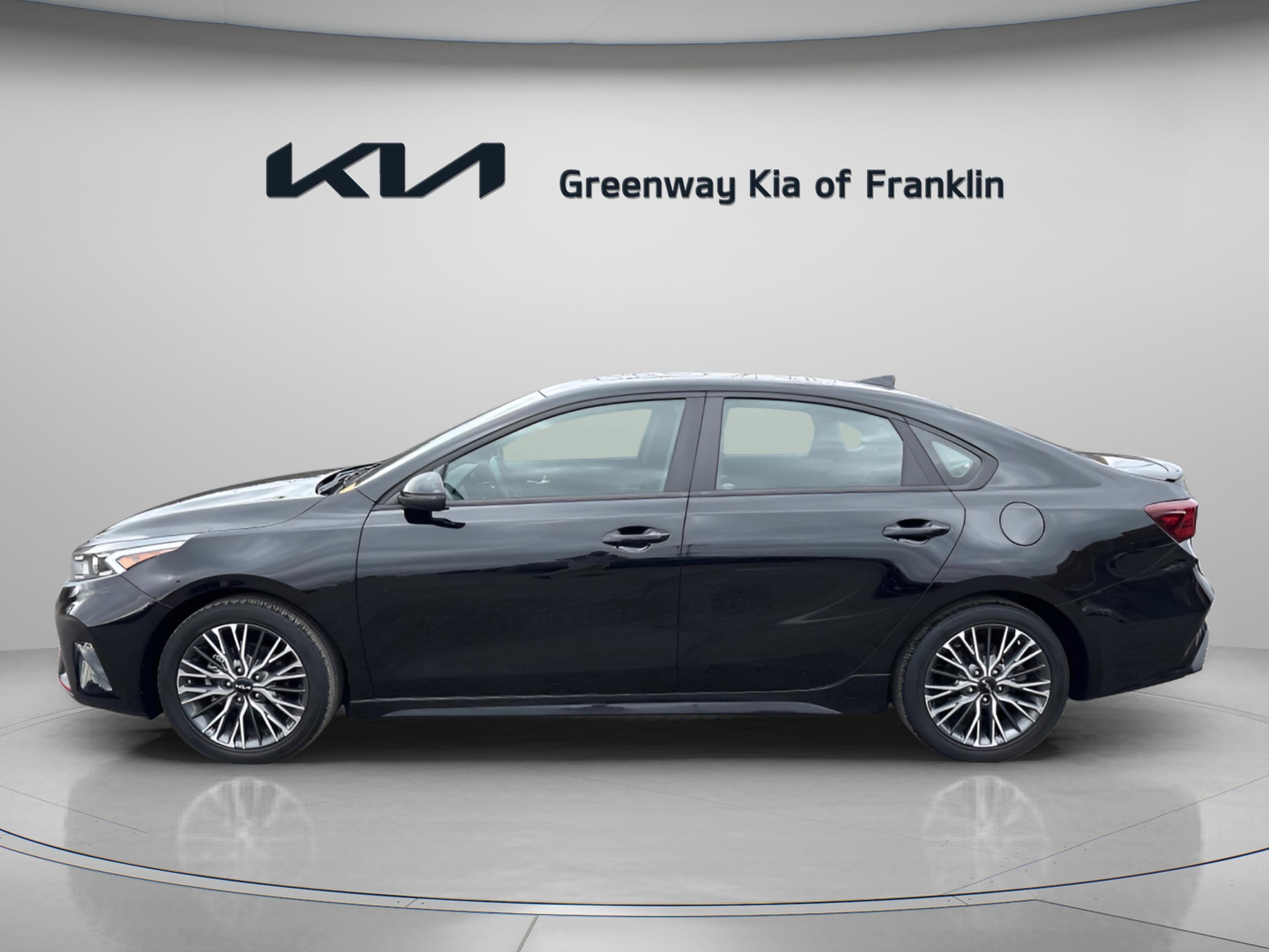 Used 2023 Kia Forte GT-Line w/ GT-Line Premium Package image 4