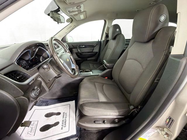 Used 2017 Chevrolet Traverse LT w/ Style and Technology Package AWD/4WD image 19