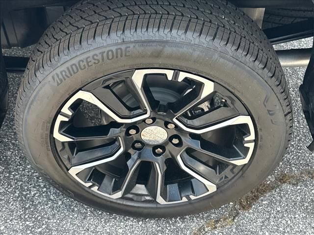 New 2026 GMC Sierra 1500 Denali w/ Technology Package AWD/4WD image 17