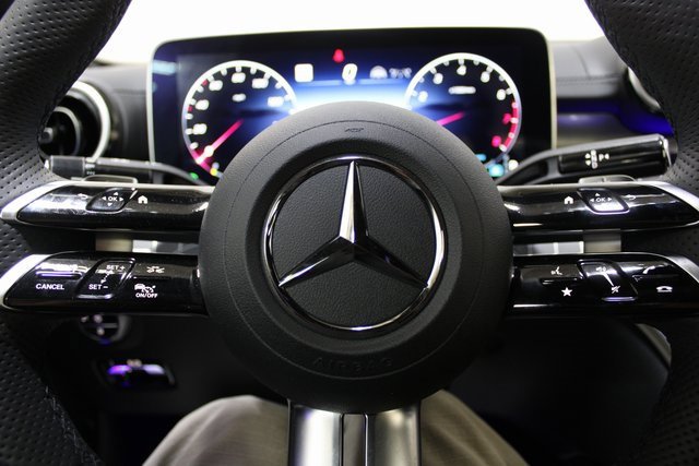 Used 2024 Mercedes-Benz C 300 4MATIC Sedan image 4