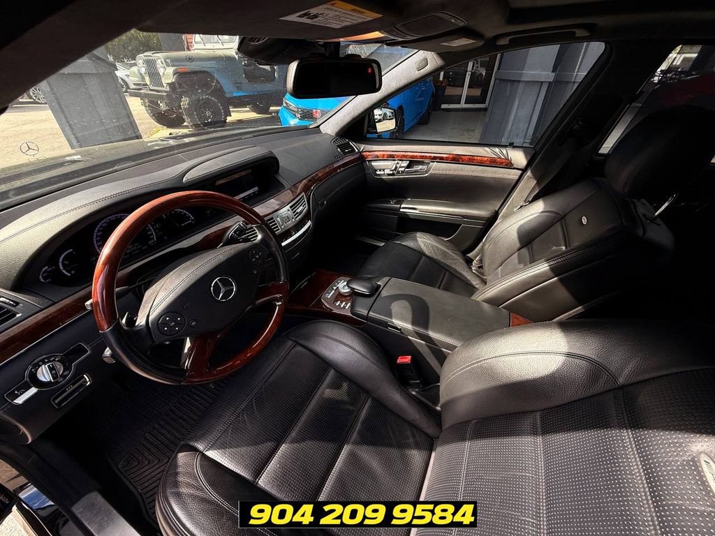 Used 2013 Mercedes-Benz S 63 AMG image 23