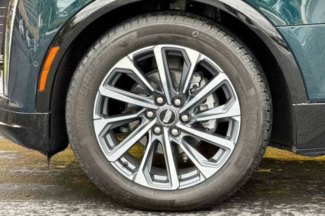 Certified 2024 Cadillac Lyriq Sport w/ LPO, Floor Liner Package AWD/4WD image 25