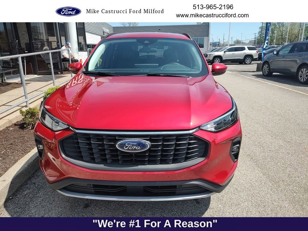 Used 2024 Ford Escape SE image 2