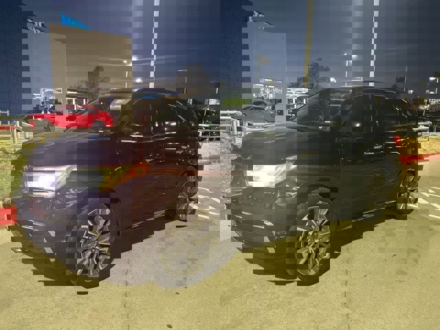 Used 2017 Acura MDX FWD w/ Technology Package image 2