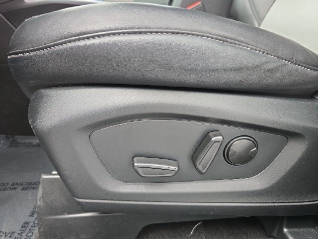 Used 2023 Ford Explorer XLT w/ Equipment Group 202A RWD image 30