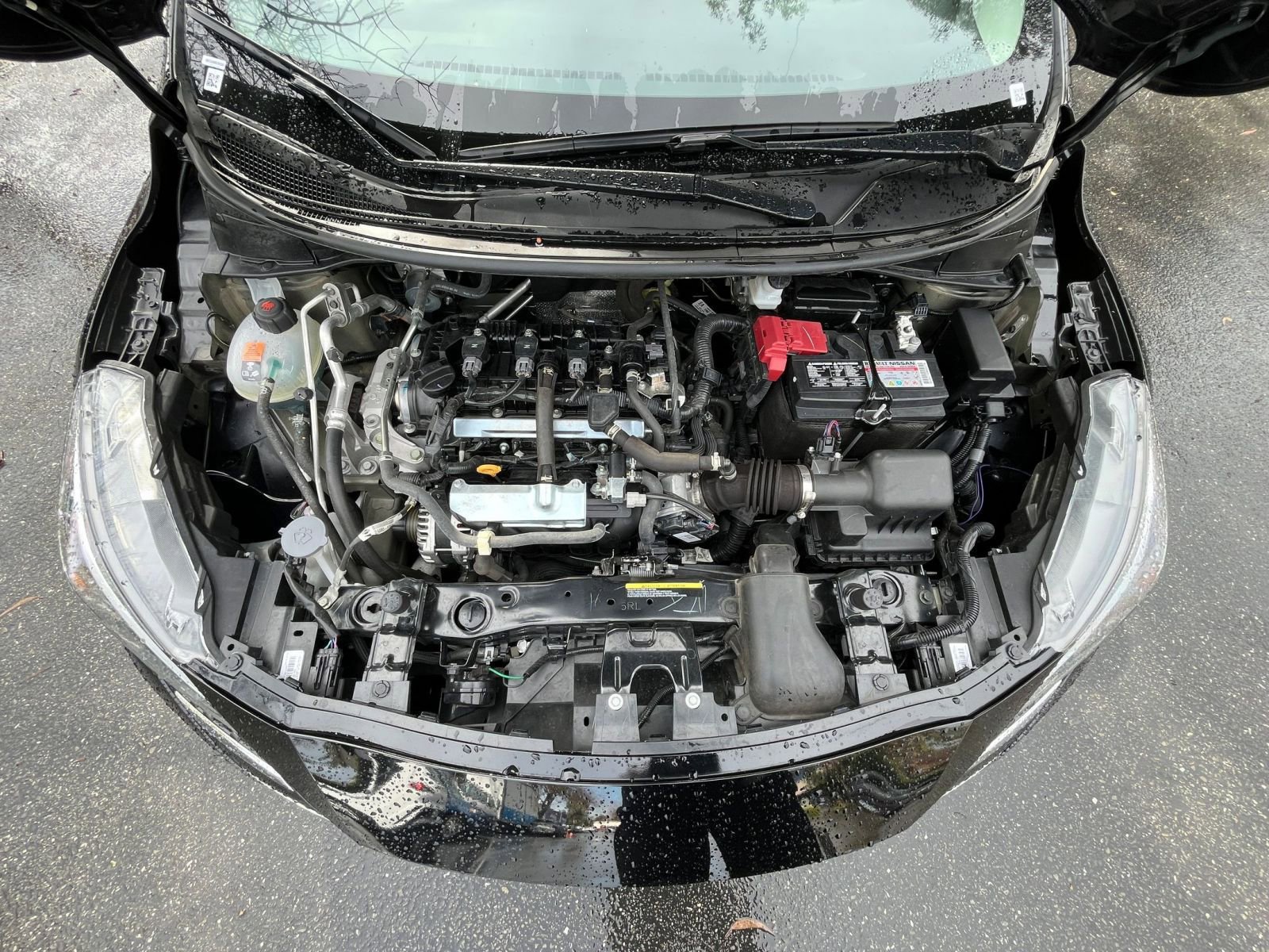 Used 2025 Nissan Versa SV image 30