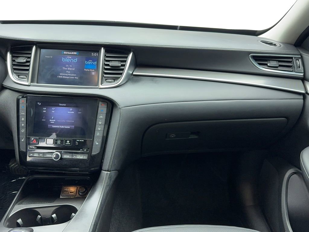 Used 2023 INFINITI QX50 Luxe image 16