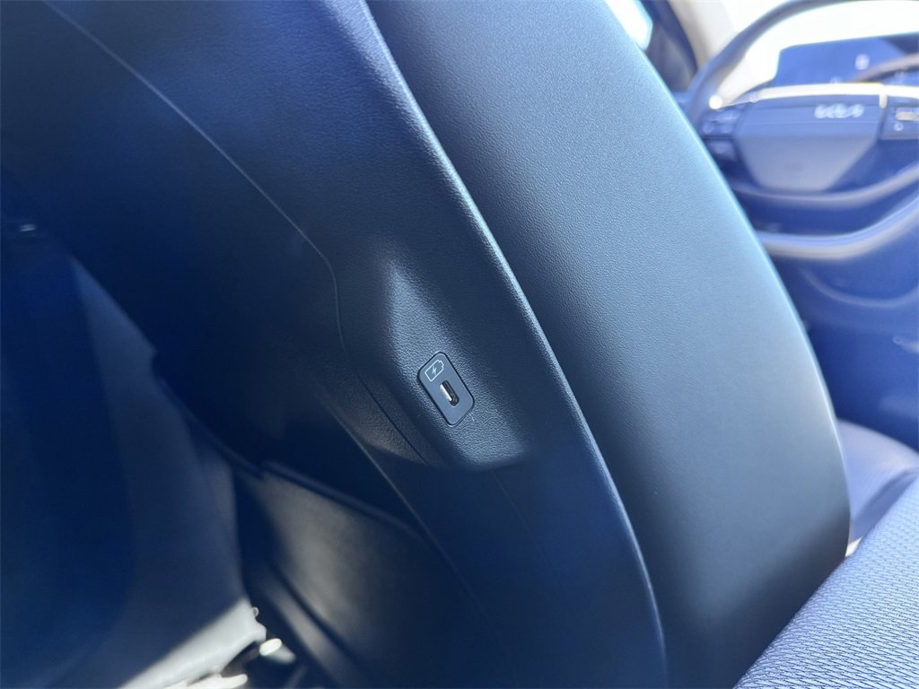 New 2025 Kia EV6 Wind image 27