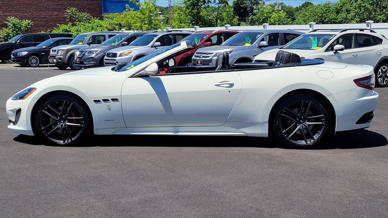 Used 2015 Maserati GranTurismo Sport RWD image 9