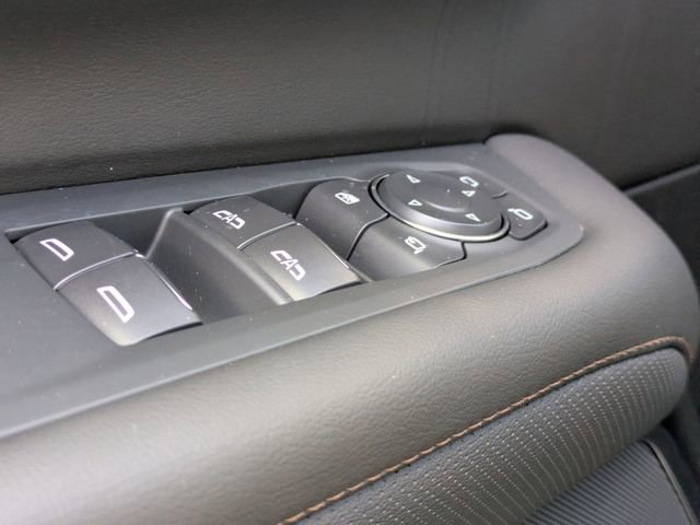 New 2026 Chevrolet Suburban High Country image 9