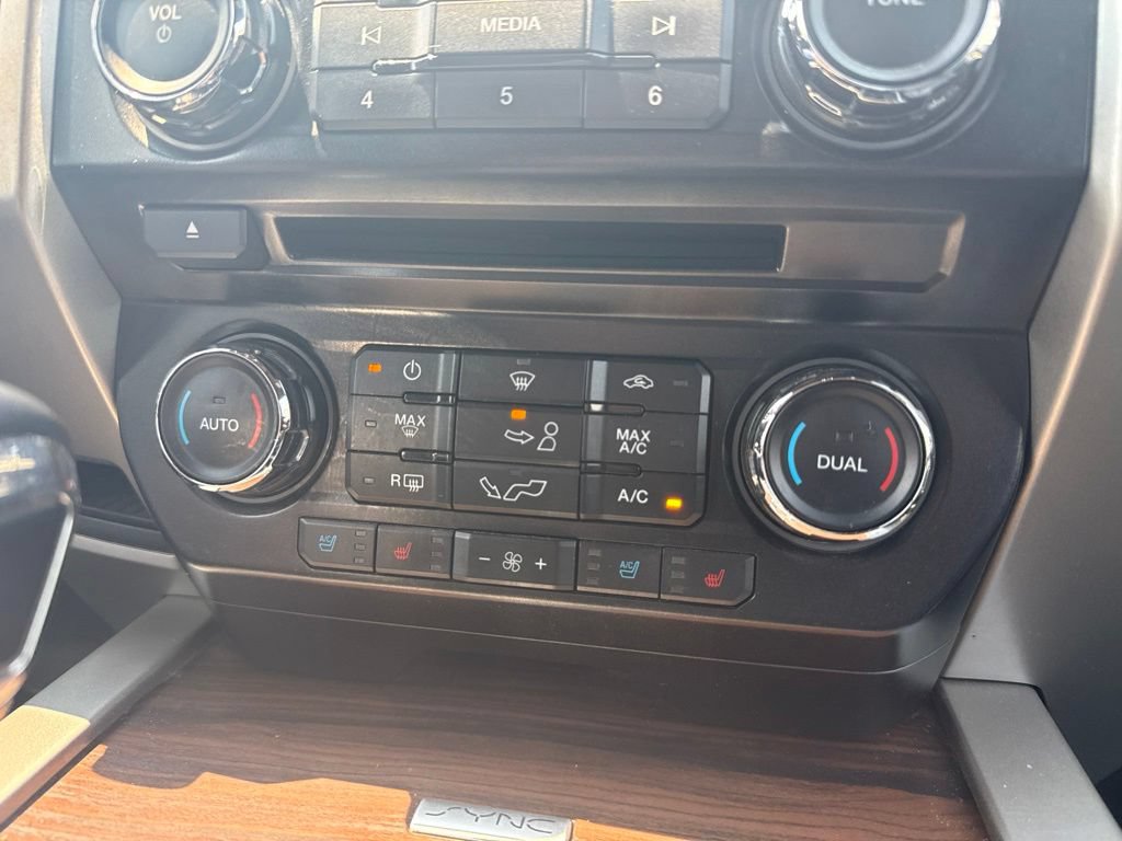 Used 2015 Ford F150 Lariat w/ Equipment Group 501A Mid AWD/4WD image 23
