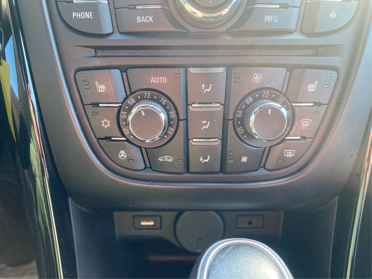 Used 2019 Buick Cascada Sport Touring w/ Dark Effects Package image 5