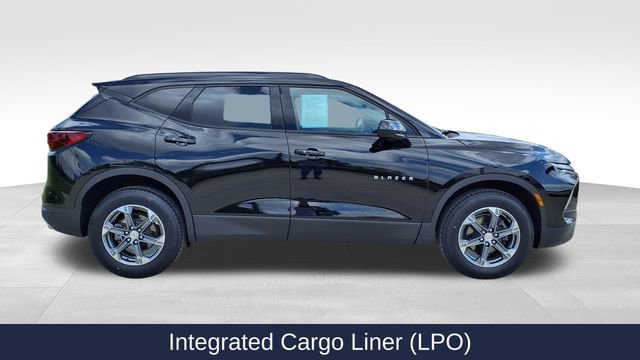 Used 2024 Chevrolet Blazer LT w/ Convenience Package FWD image 9