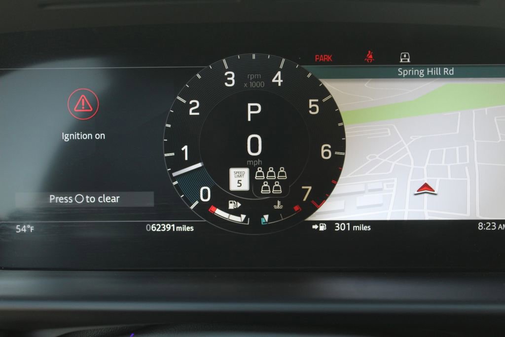 Used 2023 Land Rover Discovery Metropolitan Edition image 19