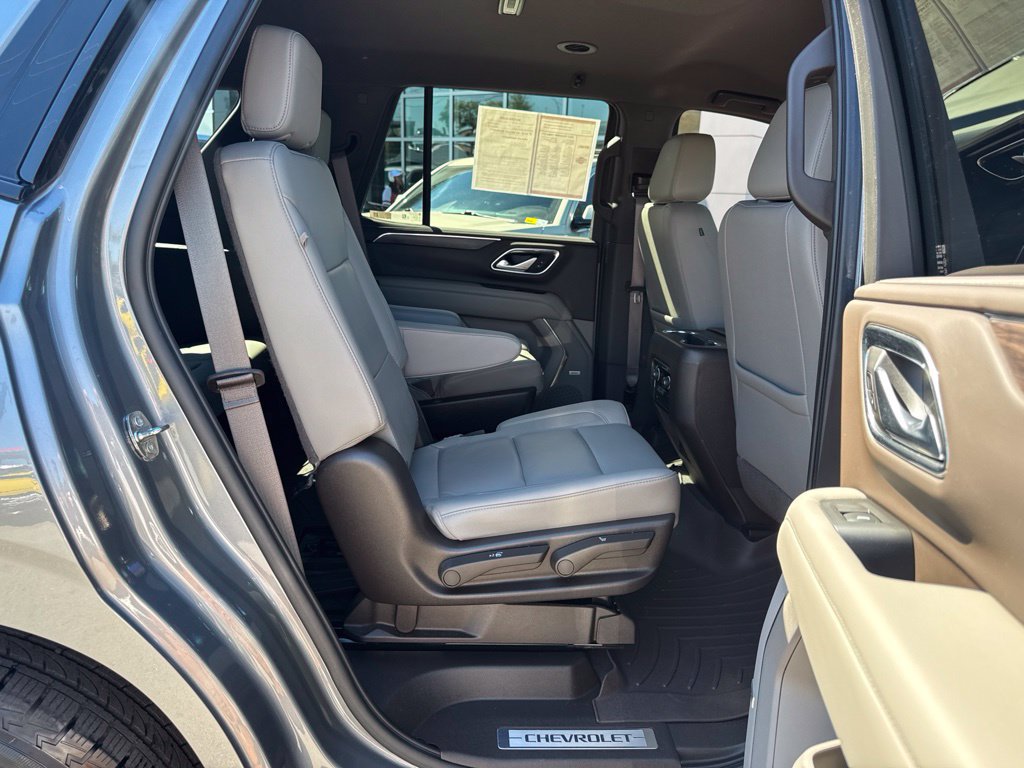 Used 2022 Chevrolet Tahoe Z71 w/ Z71 Off-Road Package AWD/4WD image 24