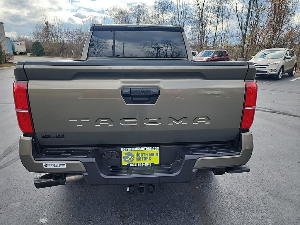 Used 2025 Toyota Tacoma TRD Off-Road image 6